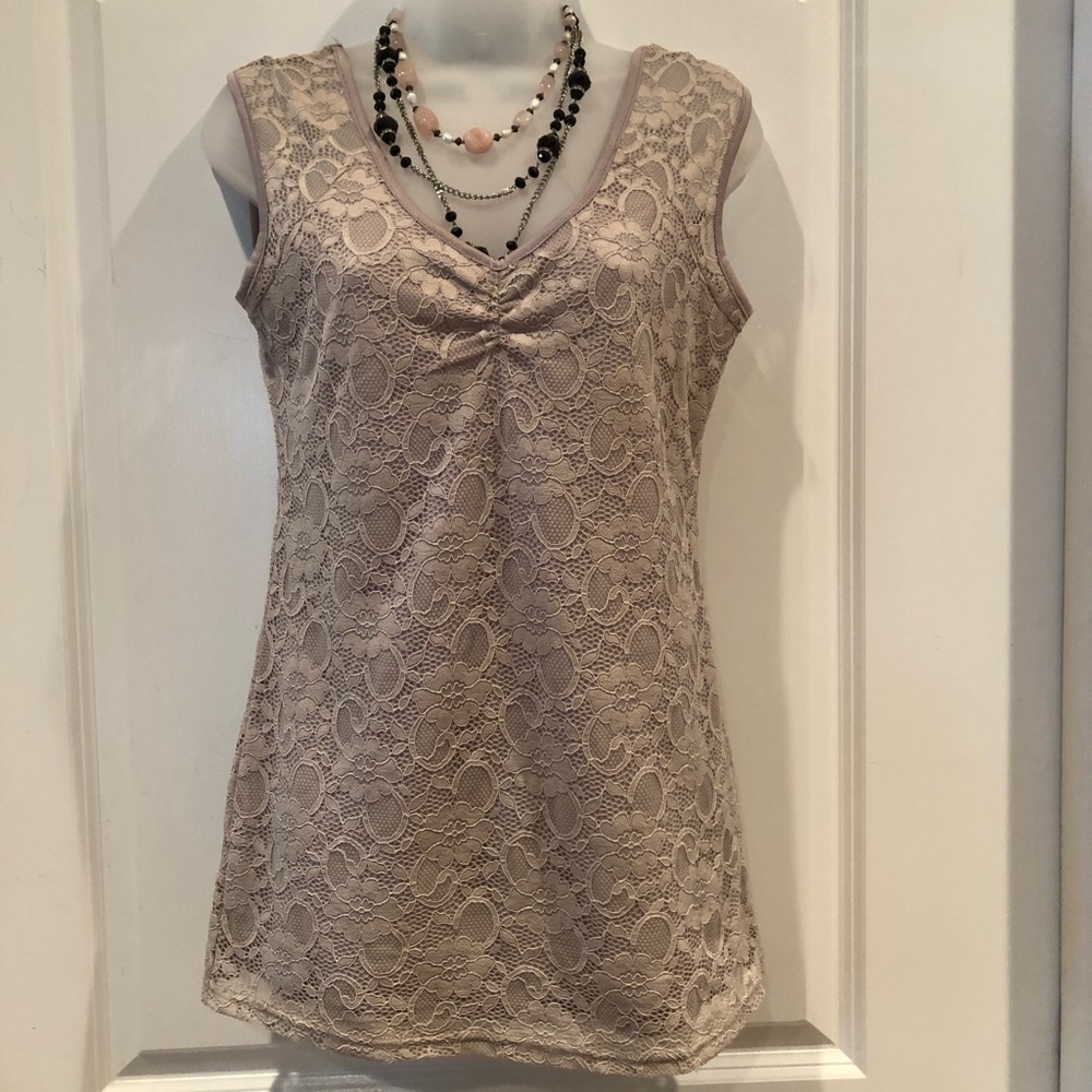 🔥Sweet Girl Taupe Sleeveless Lace Top Size L/XL